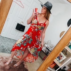 Boutique High-Low Strappy Red dress with flower